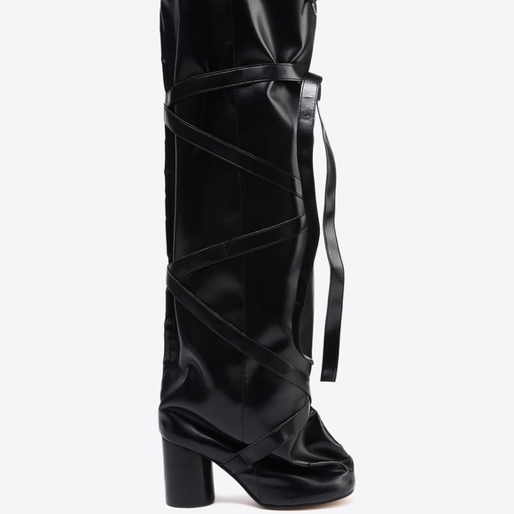❤️‍🔥 ISO MAISON MARTIN MARGIELA TABI BOOTS ❤️‍🔥 - Picture 4 of 7